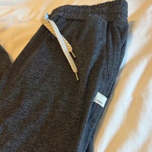 Vuori women performance Charcoal Joggers